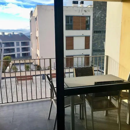 Apartamento Esqui Y Golf Las Margas Sabinanigo Exterior photo